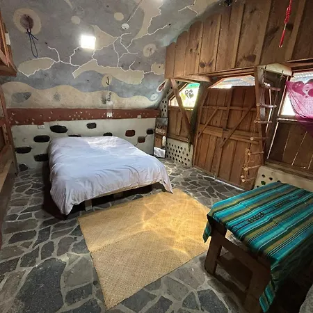 Maison d'hôtes Earthship Atitlan à San Marcos La Laguna Extérieur photo