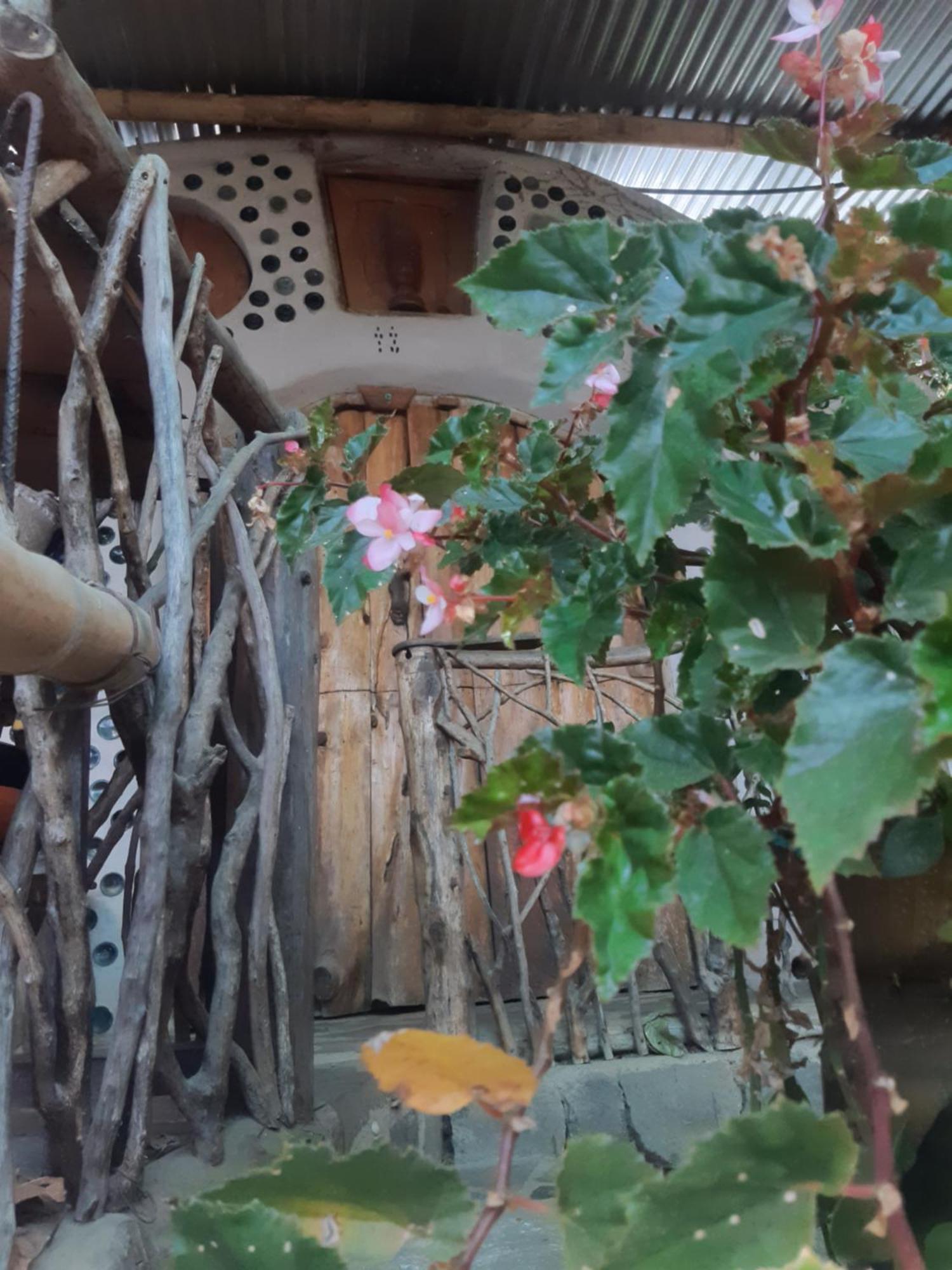 Earthship Atitlan