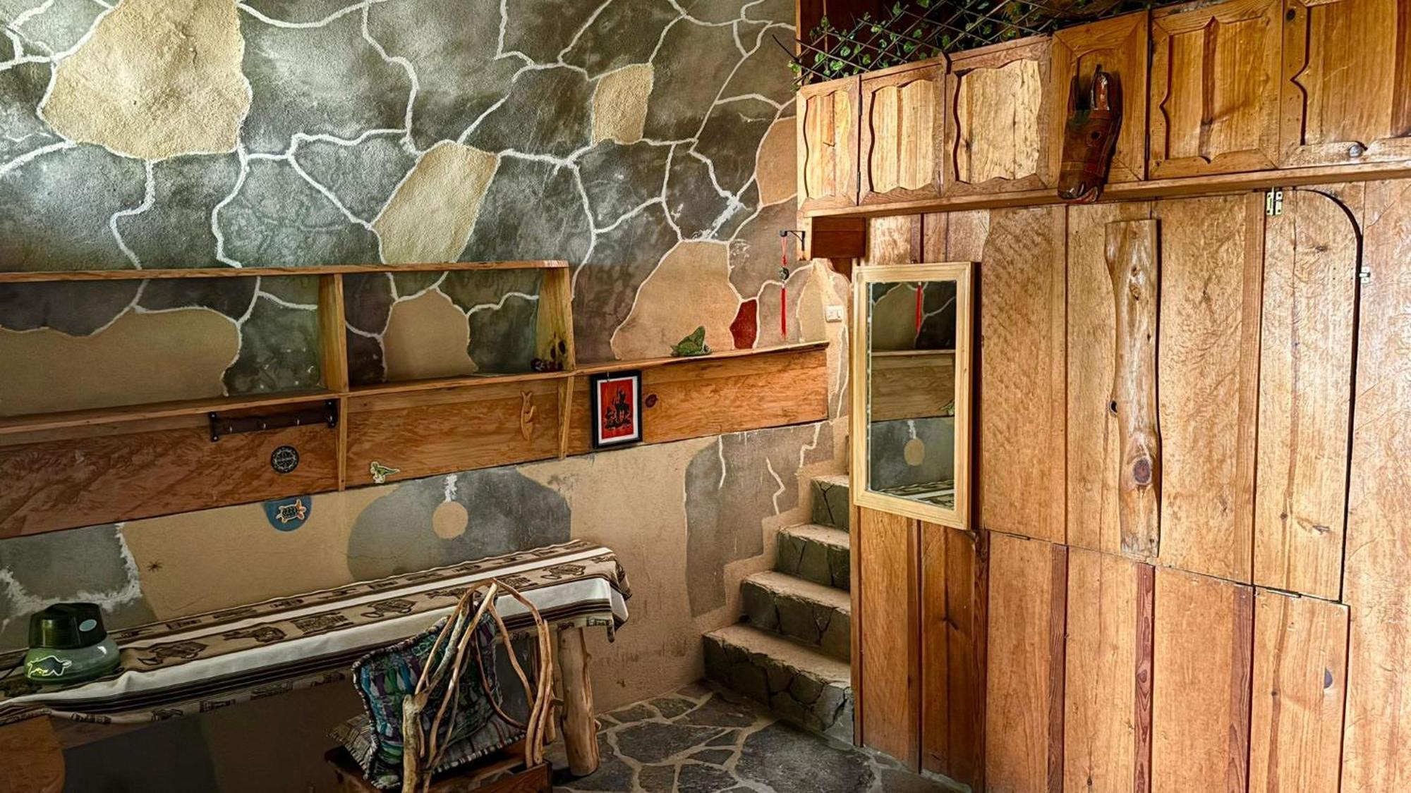 Earthship Atitlan