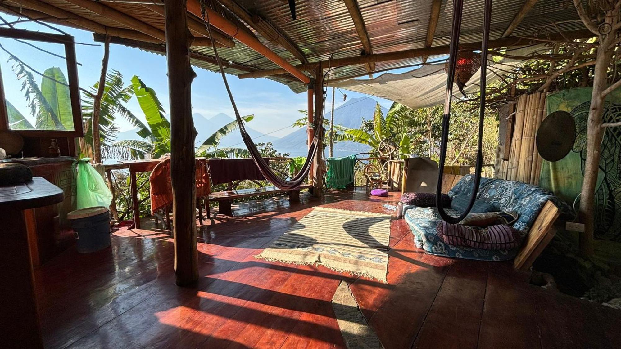 Country house Earthship Atitlan *